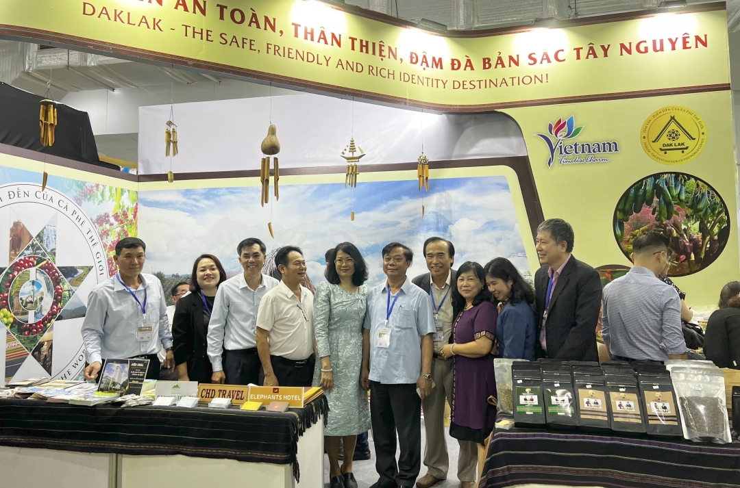 Đắk Lắk tham gia gian hàng xúc tiến quảng bá du lịch văn hóa tại Hội chợ du lịch quốc tế Việt Nam 2023.